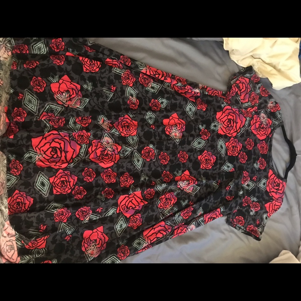 LuLaRoe Rose Print Carly